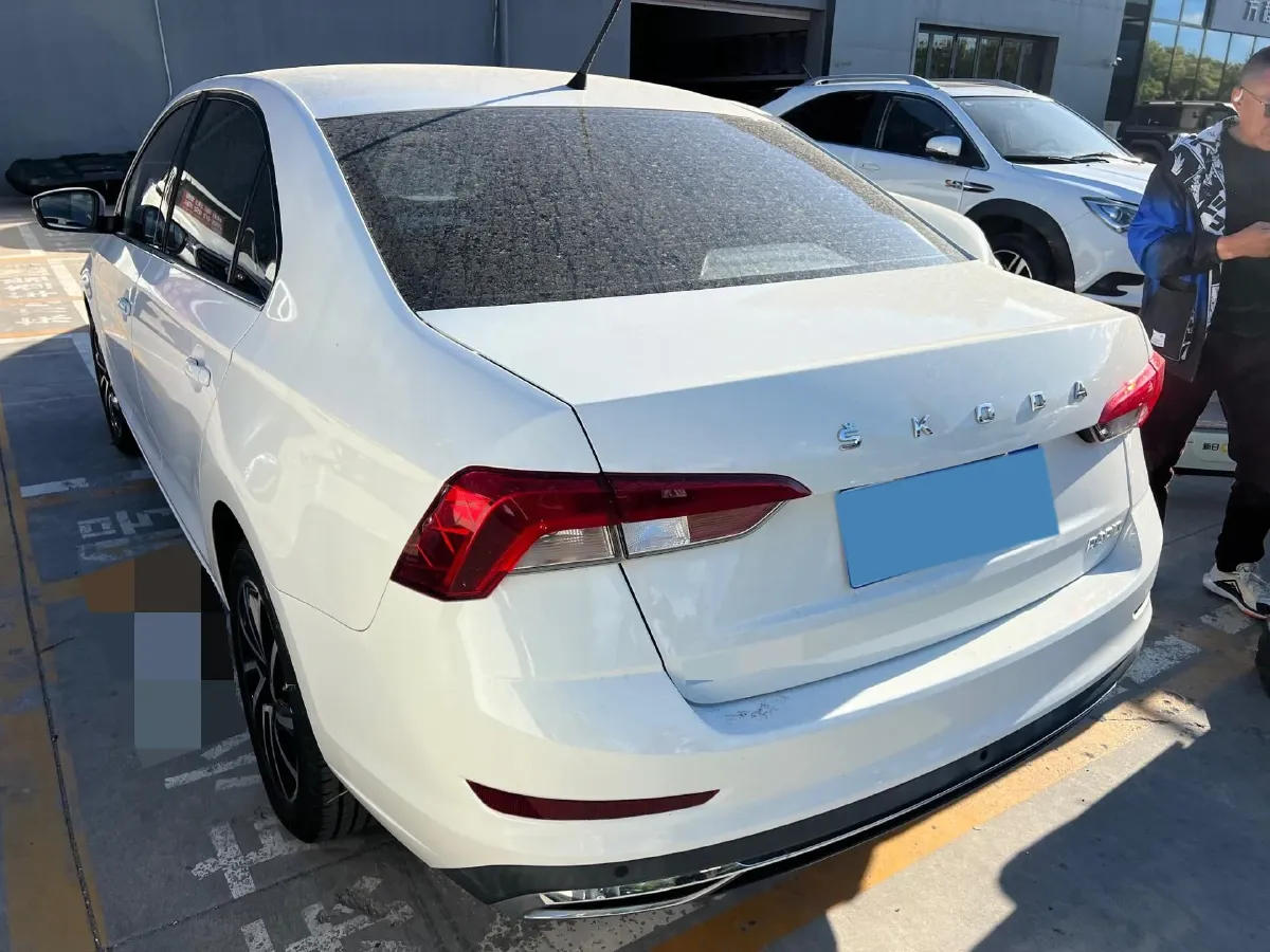 2019 Skoda Rapid Spaceback 1.5L 110HP L4 6AT,autocango,china used car exporter,china ev exporter,chinese used car exporter,chinese used ev exporter