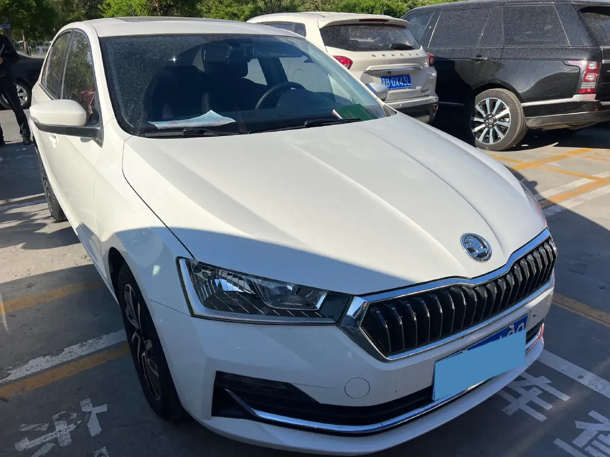 2019 Skoda Rapid Spaceback 1.5L 110HP L4 6AT,autocango,china used car exporter,china ev exporter,chinese used car exporter,chinese used ev exporter