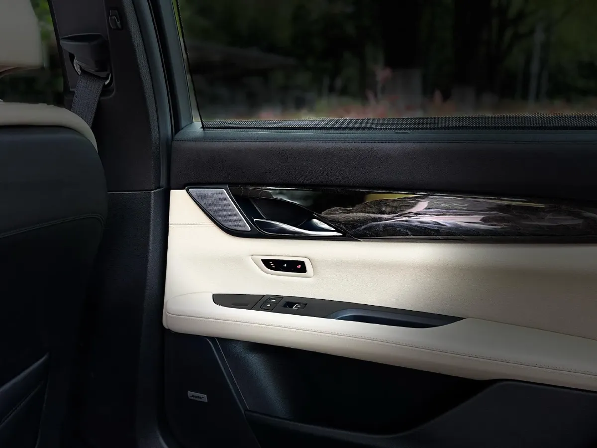 2022 Cadillac CT6 2.0T 237HP L4 10AT,autocango,china used car exporter,china ev exporter,chinese used car exporter,chinese used ev exporter