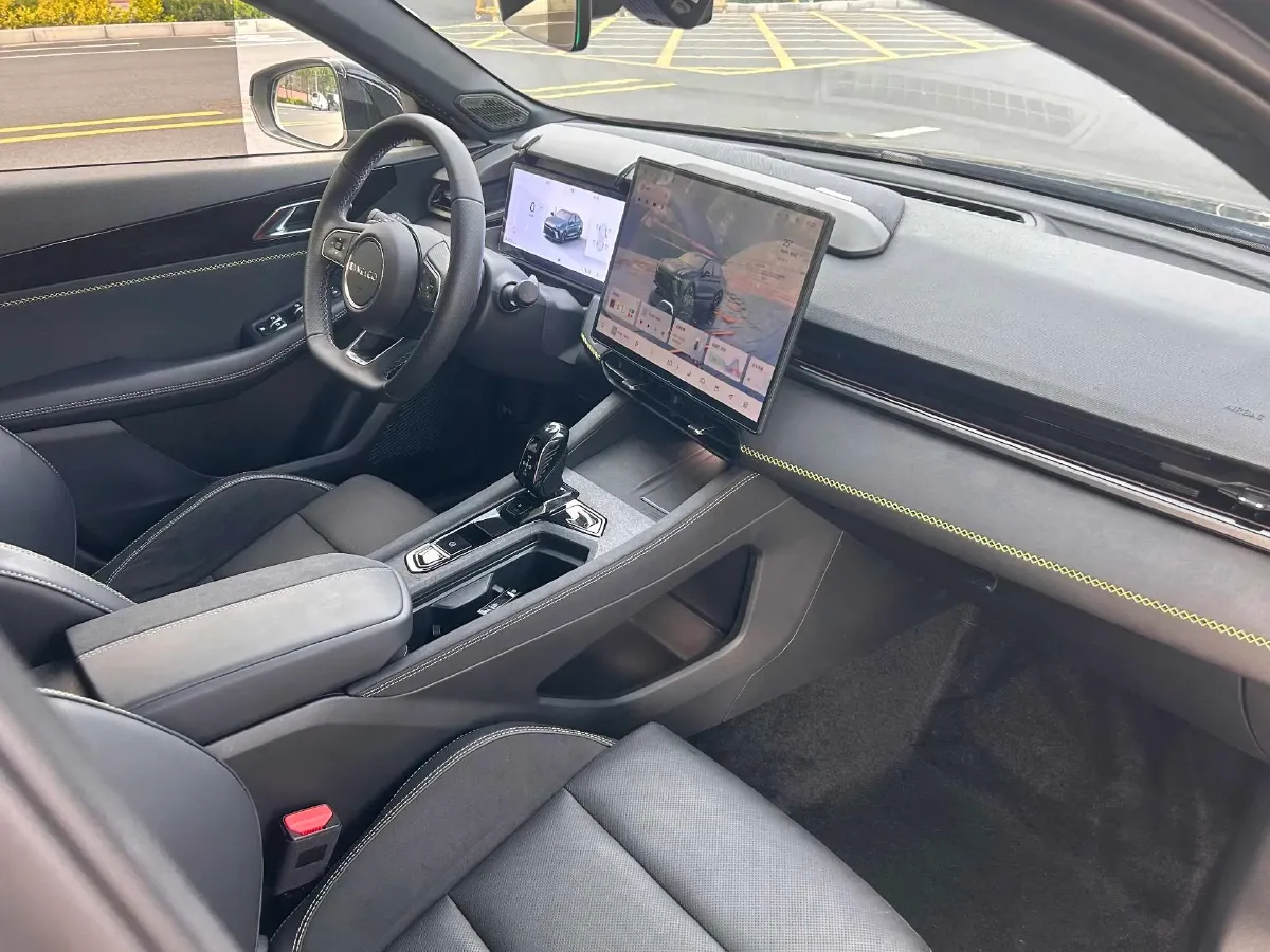 2025 LYNK&CO 03 1.5T 181HP L4 7DCT,autocango,china used car exporter,china ev exporter,chinese used car exporter,chinese used ev exporter