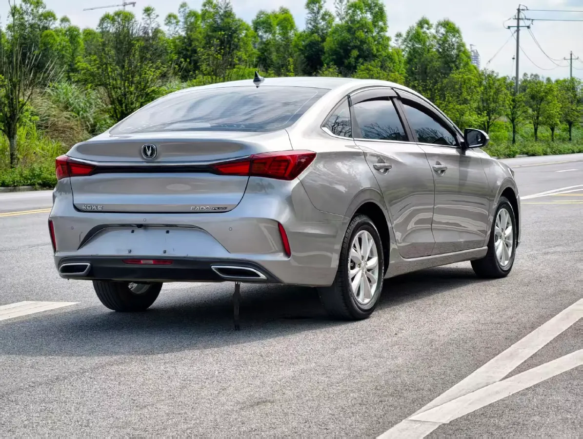 2021 ChangAn Eado 1.6L 128HP L4 5MT,autocango,china used car exporter,china ev exporter,chinese used car exporter,chinese used ev exporter