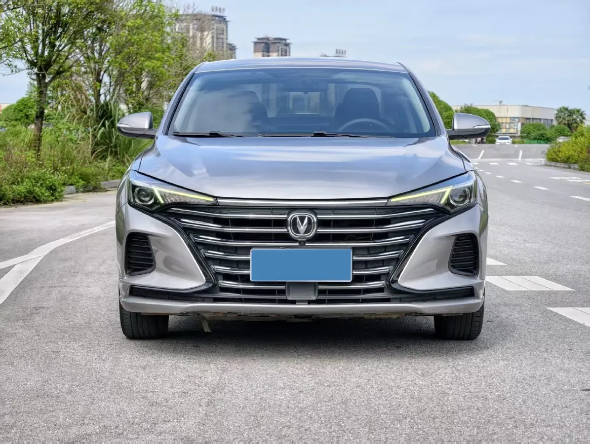 2021 ChangAn Eado 1.6L 128HP L4 5MT,autocango,china used car exporter,china ev exporter,chinese used car exporter,chinese used ev exporter