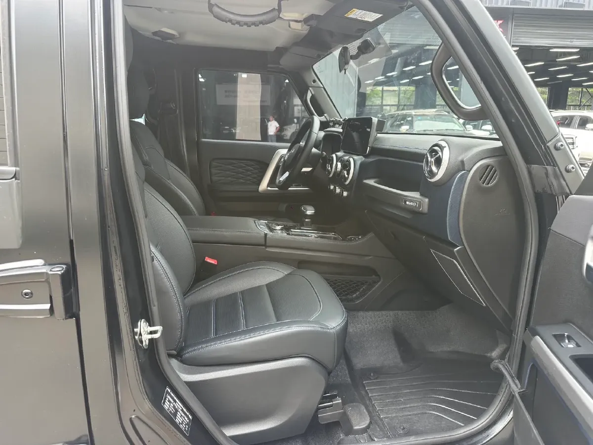 2024 Beijing BJ40 2.0T 163HP L4 8AT,autocango,china used car exporter,china ev exporter,chinese used car exporter,chinese used ev exporter