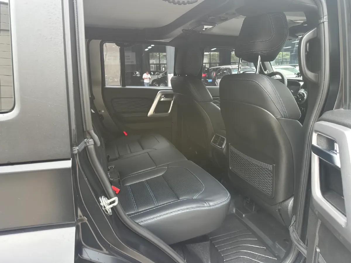 2024 Beijing BJ40 2.0T 163HP L4 8AT,autocango,china used car exporter,china ev exporter,chinese used car exporter,chinese used ev exporter