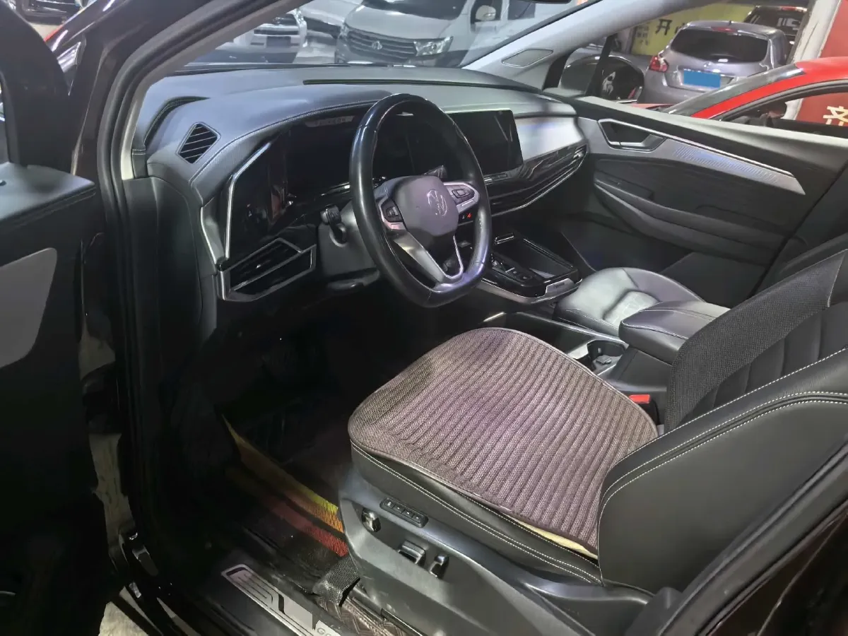 2021 Volkswagen Talagon 2.0T 220HP L4 7DCT,autocango,china used car exporter,china ev exporter,chinese used car exporter,chinese used ev exporter