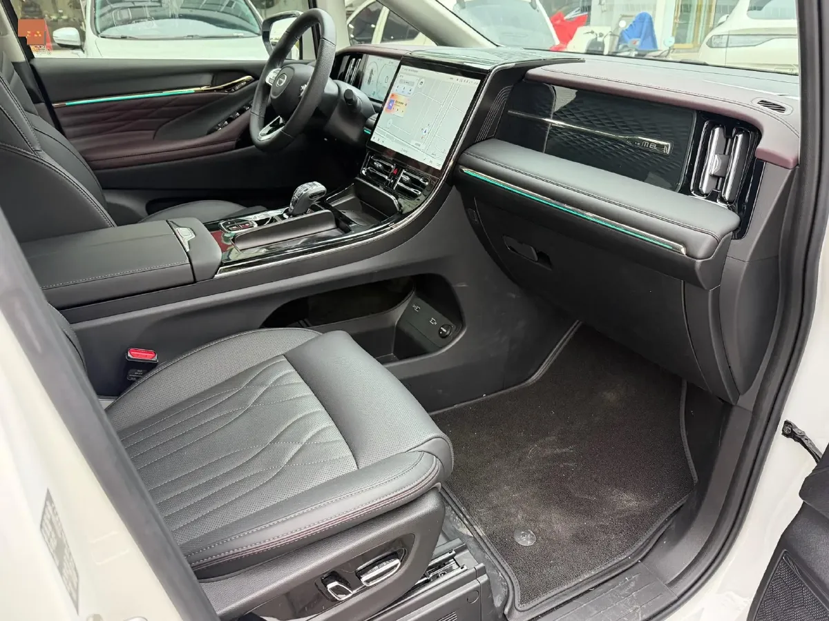 2024 GAC Trumpchi M8 2.0T 252HP L4 8AT,autocango,china used car exporter,china ev exporter,chinese used car exporter,chinese used ev exporter