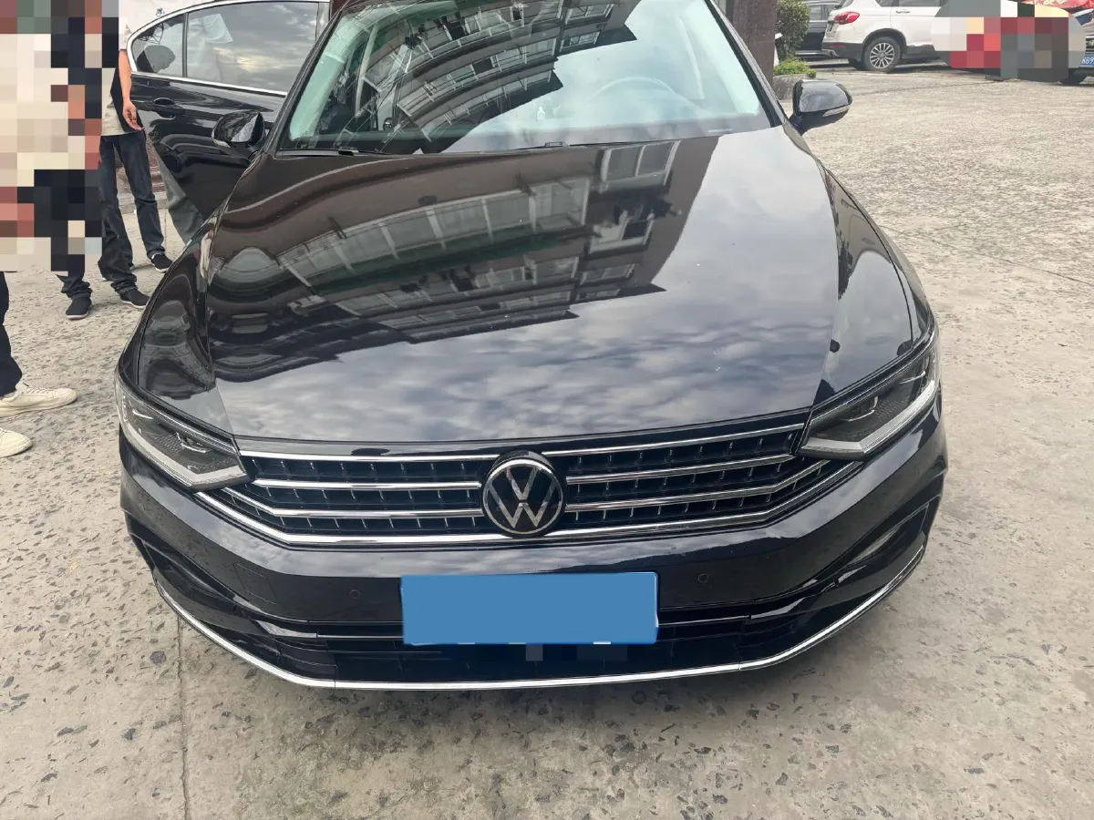 2023 Volkswagen Magotan 2.0T 186HP L4 7DCT,autocango,china used car exporter,china ev exporter,chinese used car exporter,chinese used ev exporter