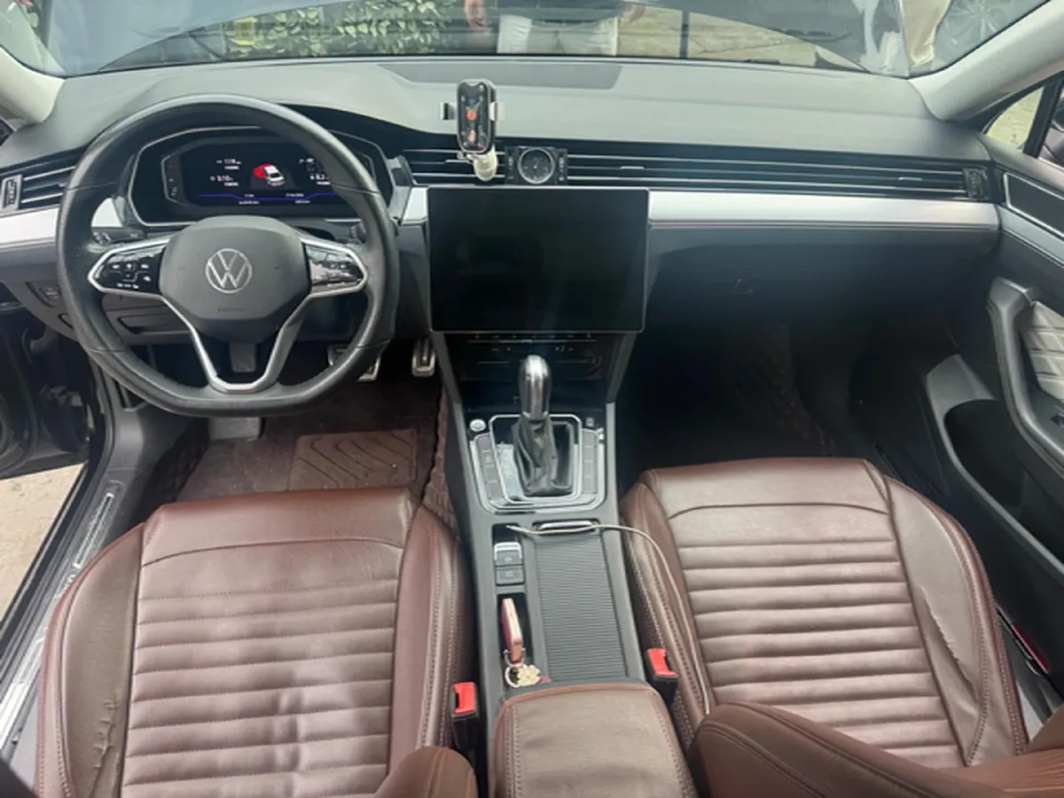 2023 Volkswagen Magotan 2.0T 186HP L4 7DCT,autocango,china used car exporter,china ev exporter,chinese used car exporter,chinese used ev exporter