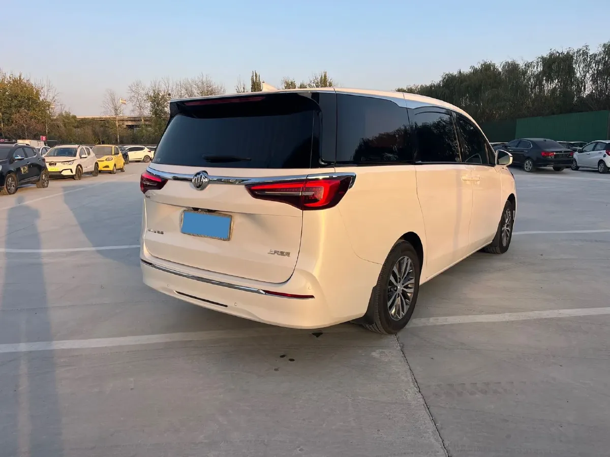 2021 Buick GL8 2.0T 237HP L4 9AT,autocango,china used car exporter,china ev exporter,chinese used car exporter,chinese used ev exporter