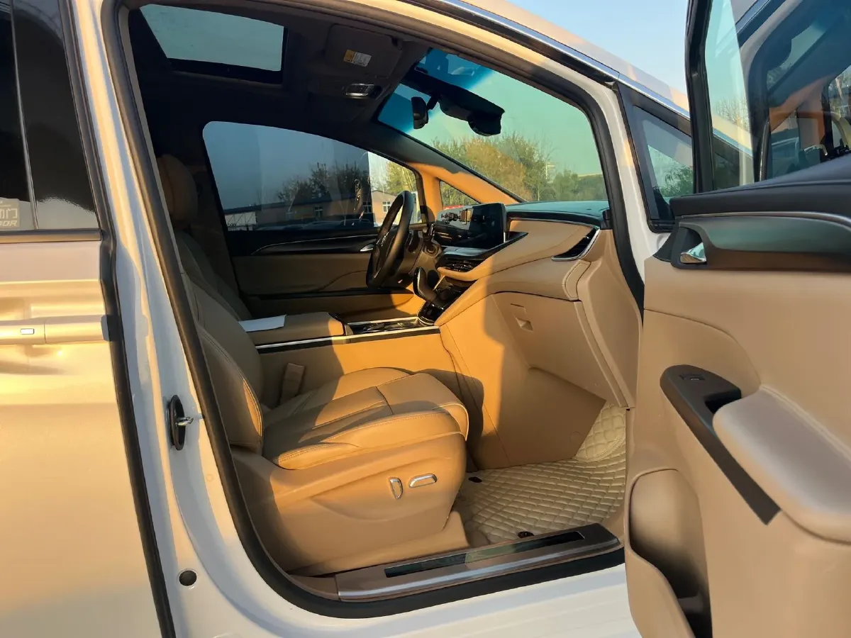 2021 Buick GL8 2.0T 237HP L4 9AT,autocango,china used car exporter,china ev exporter,chinese used car exporter,chinese used ev exporter