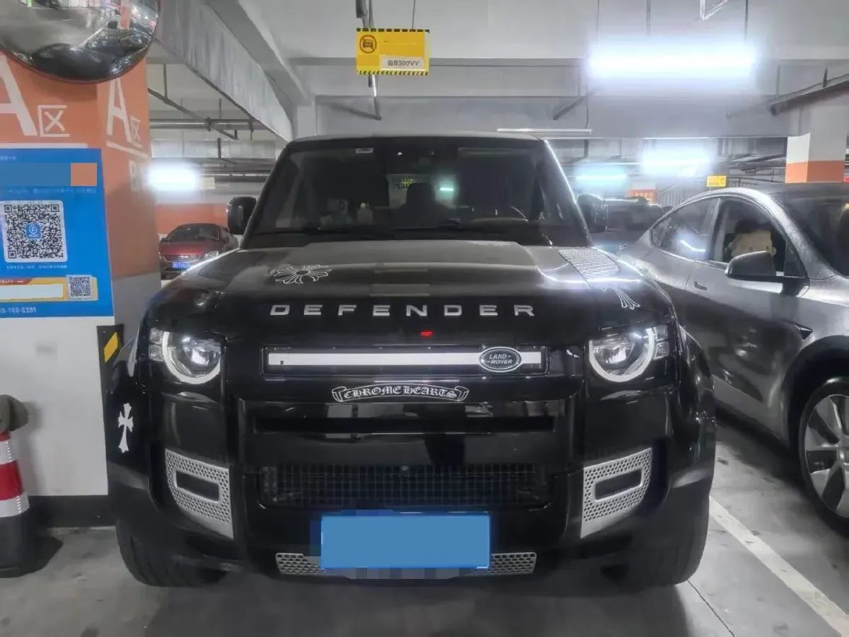 2025 Land Rover Defender 2.0T 300HP L4 8AT,autocango,china used car exporter,china ev exporter,chinese used car exporter,chinese used ev exporter