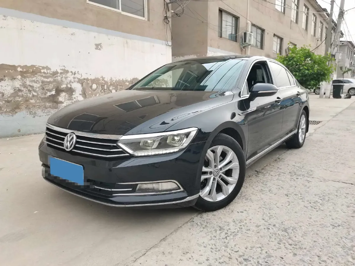2018 Volkswagen Magotan 1.8T 180HP L4 7DCT,autocango,china used car exporter,china ev exporter,chinese used car exporter,chinese used ev exporter