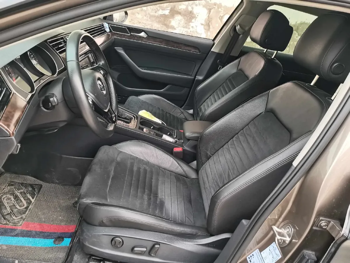 2018 Volkswagen Magotan 1.8T 180HP L4 7DCT,autocango,china used car exporter,china ev exporter,chinese used car exporter,chinese used ev exporter