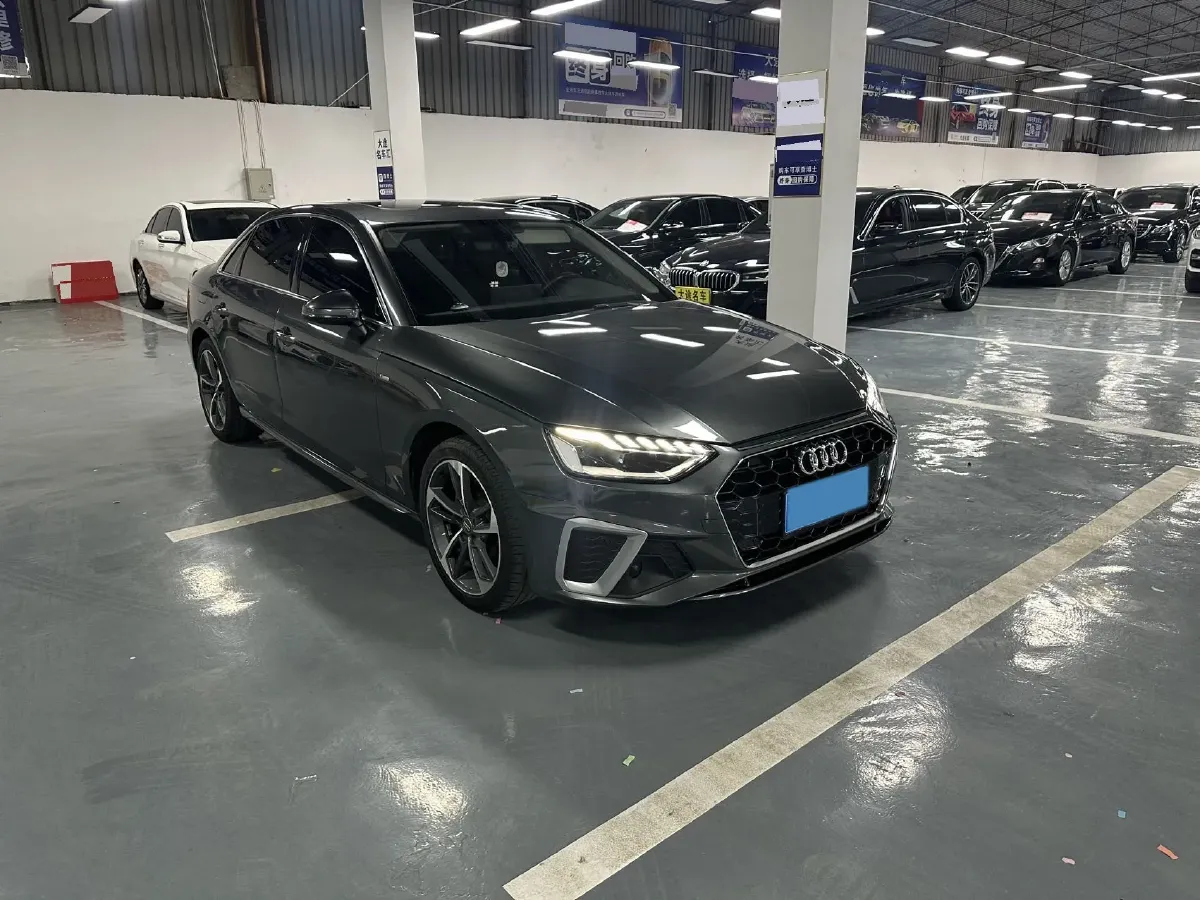 2020 Audi A4L 2.0T 190HP L4 7DCT,autocango,china used car exporter,china ev exporter,chinese used car exporter,chinese used ev exporter