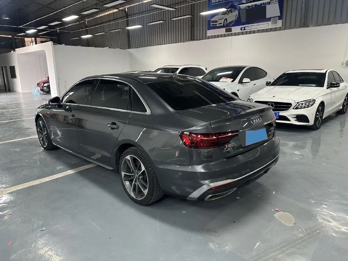 2020 Audi A4L 2.0T 190HP L4 7DCT,autocango,china used car exporter,china ev exporter,chinese used car exporter,chinese used ev exporter