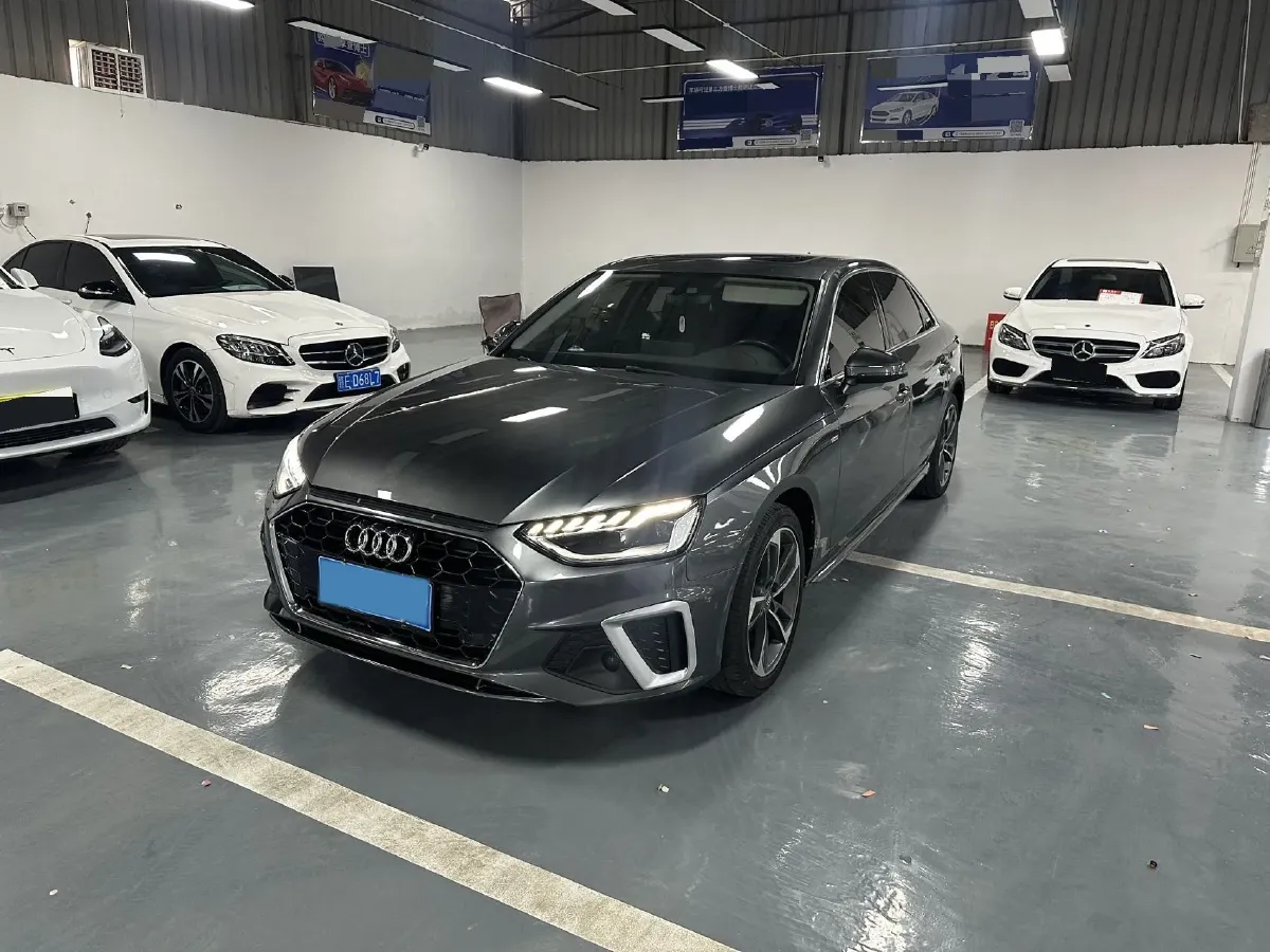 2020 Audi A4L 2.0T 190HP L4 7DCT,autocango,china used car exporter,china ev exporter,chinese used car exporter,chinese used ev exporter