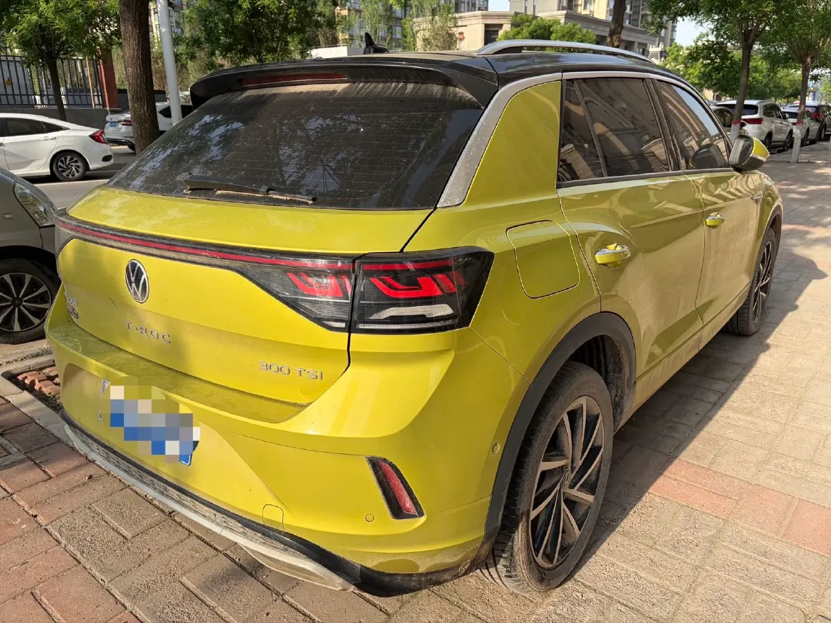 2023 Volkswagen T-Roc 1.5T 160HP L4 7DCT,autocango,china used car exporter,china ev exporter,chinese used car exporter,chinese used ev exporter