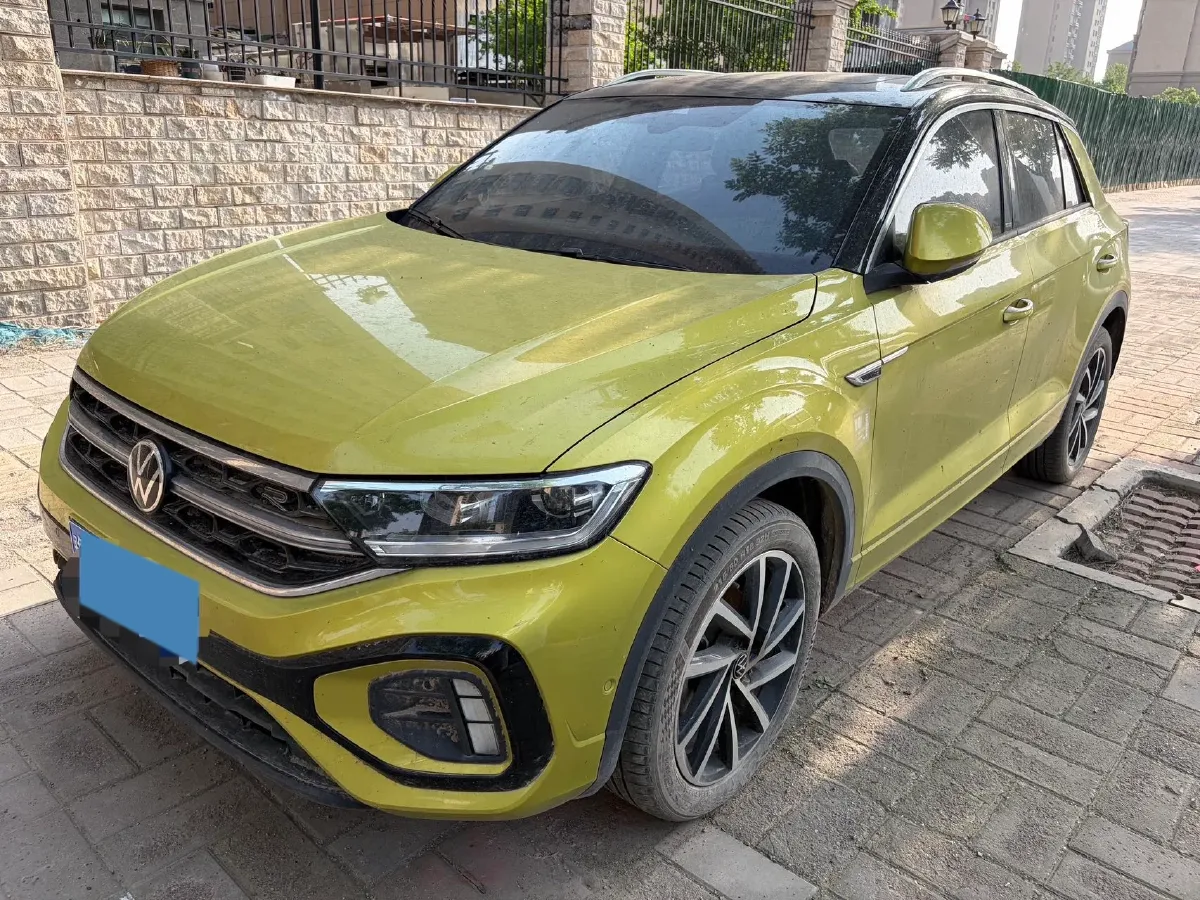 2023 Volkswagen T-Roc 1.5T 160HP L4 7DCT,autocango,china used car exporter,china ev exporter,chinese used car exporter,chinese used ev exporter