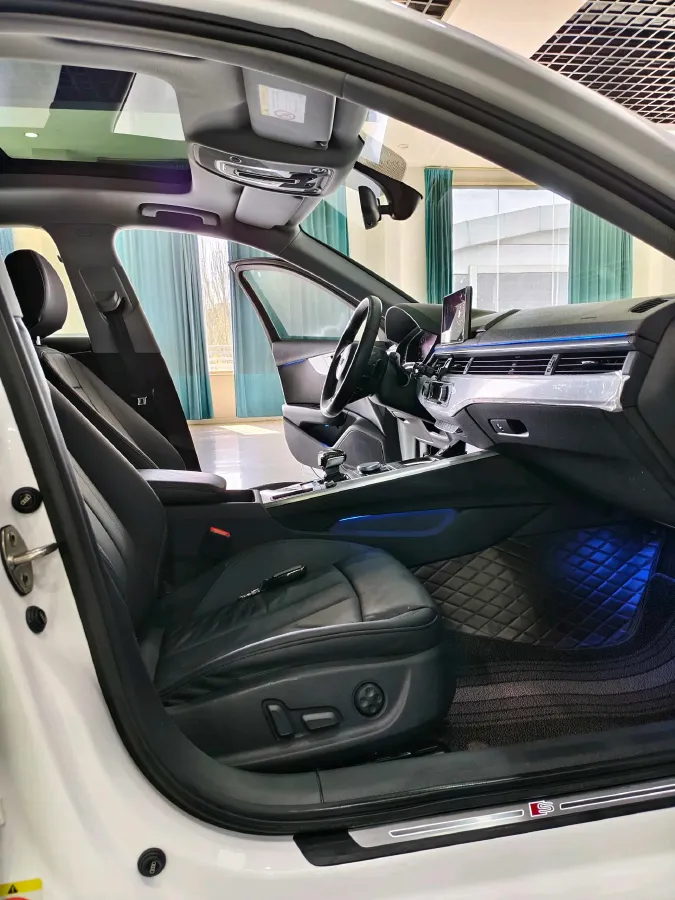 2019 Audi A4L 2.0T 190HP L4 7DCT,autocango,china used car exporter,china ev exporter,chinese used car exporter,chinese used ev exporter