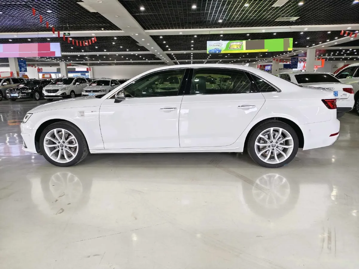 2019 Audi A4L 2.0T 190HP L4 7DCT,autocango,china used car exporter,china ev exporter,chinese used car exporter,chinese used ev exporter