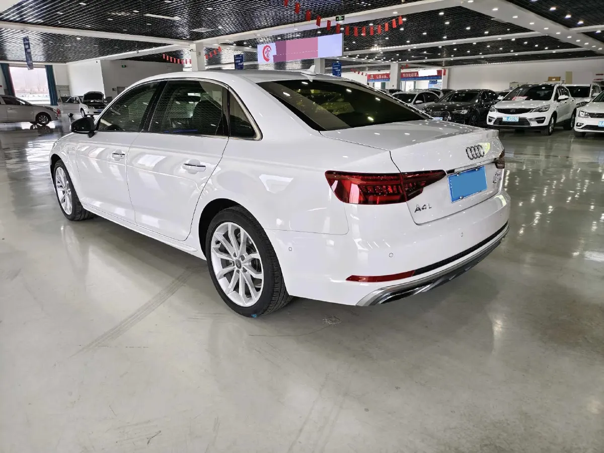2019 Audi A4L 2.0T 190HP L4 7DCT,autocango,china used car exporter,china ev exporter,chinese used car exporter,chinese used ev exporter