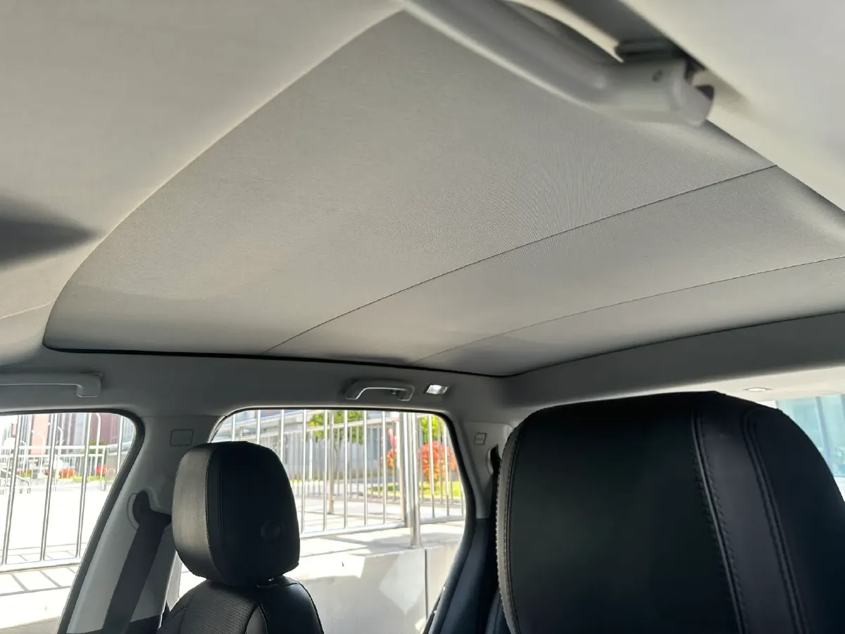 2017 Land Rover Discovery Sport 2.0T 241HP L4 9AT,autocango,china used car exporter,china ev exporter,chinese used car exporter,chinese used ev exporter