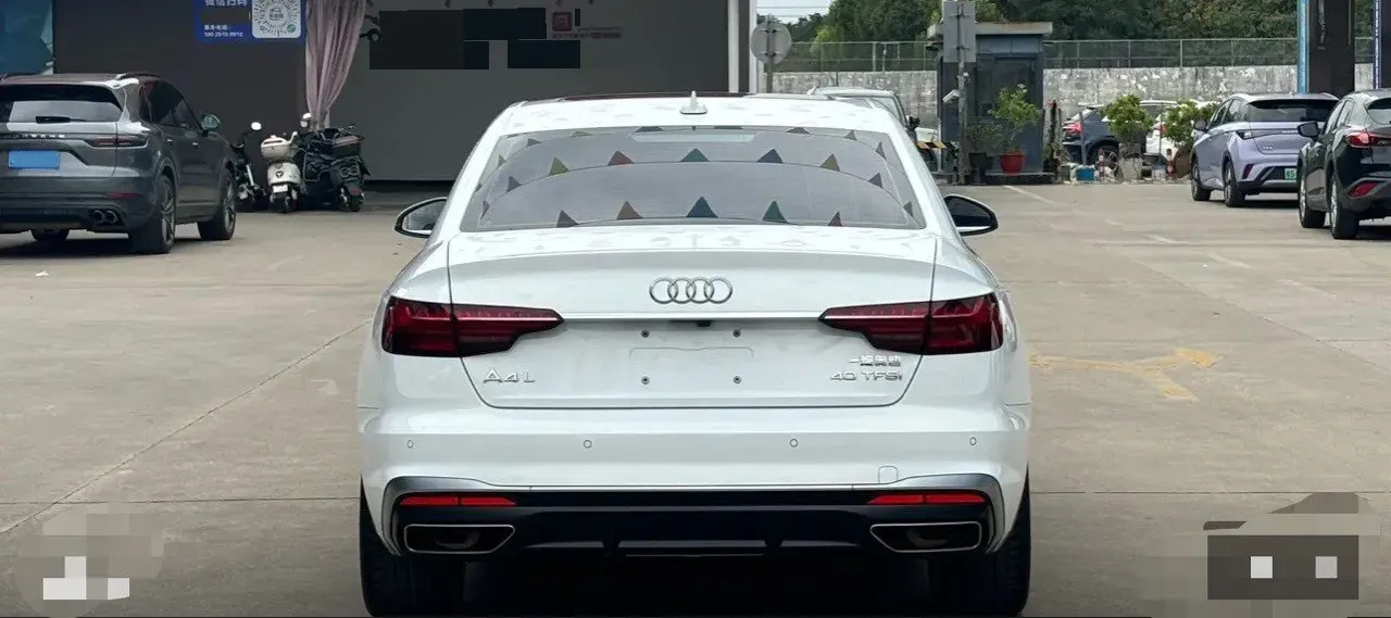 2023 Audi A4L 2.0T 190HP L4 7DCT,autocango,china used car exporter,china ev exporter,chinese used car exporter,chinese used ev exporter