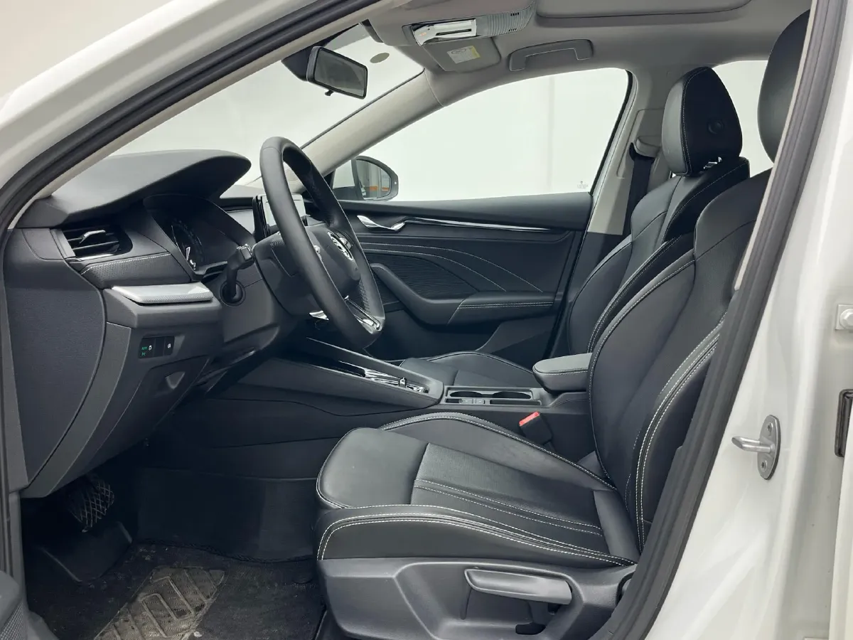 2023 Skoda Octavia 1.4T 150HP L4 7DCT,autocango,china used car exporter,china ev exporter,chinese used car exporter,chinese used ev exporter