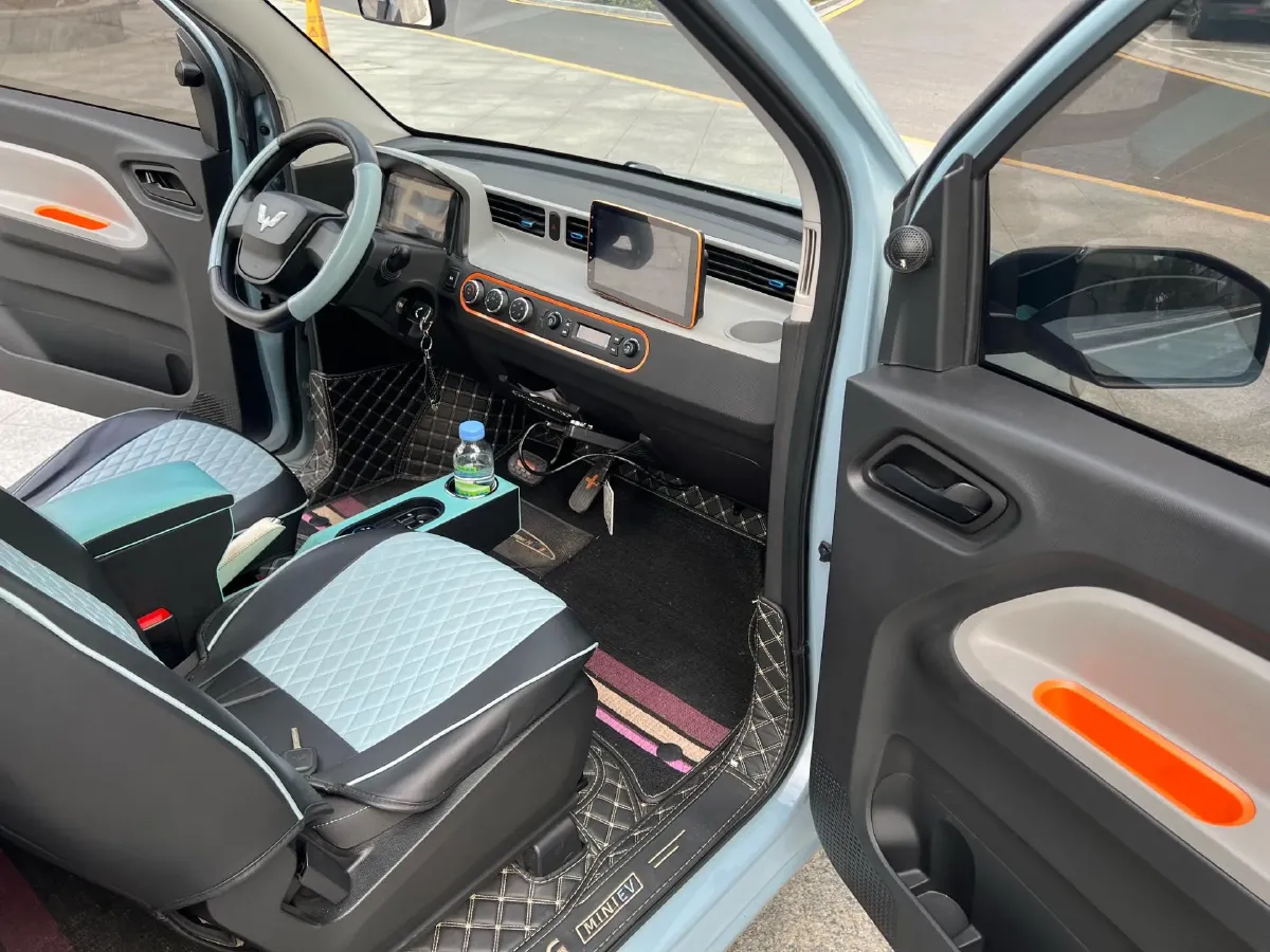 2020 WuLing HongGuang MINI EV BEV 9.3KWH,autocango,china used car exporter,china ev exporter,chinese used car exporter,chinese used ev exporter