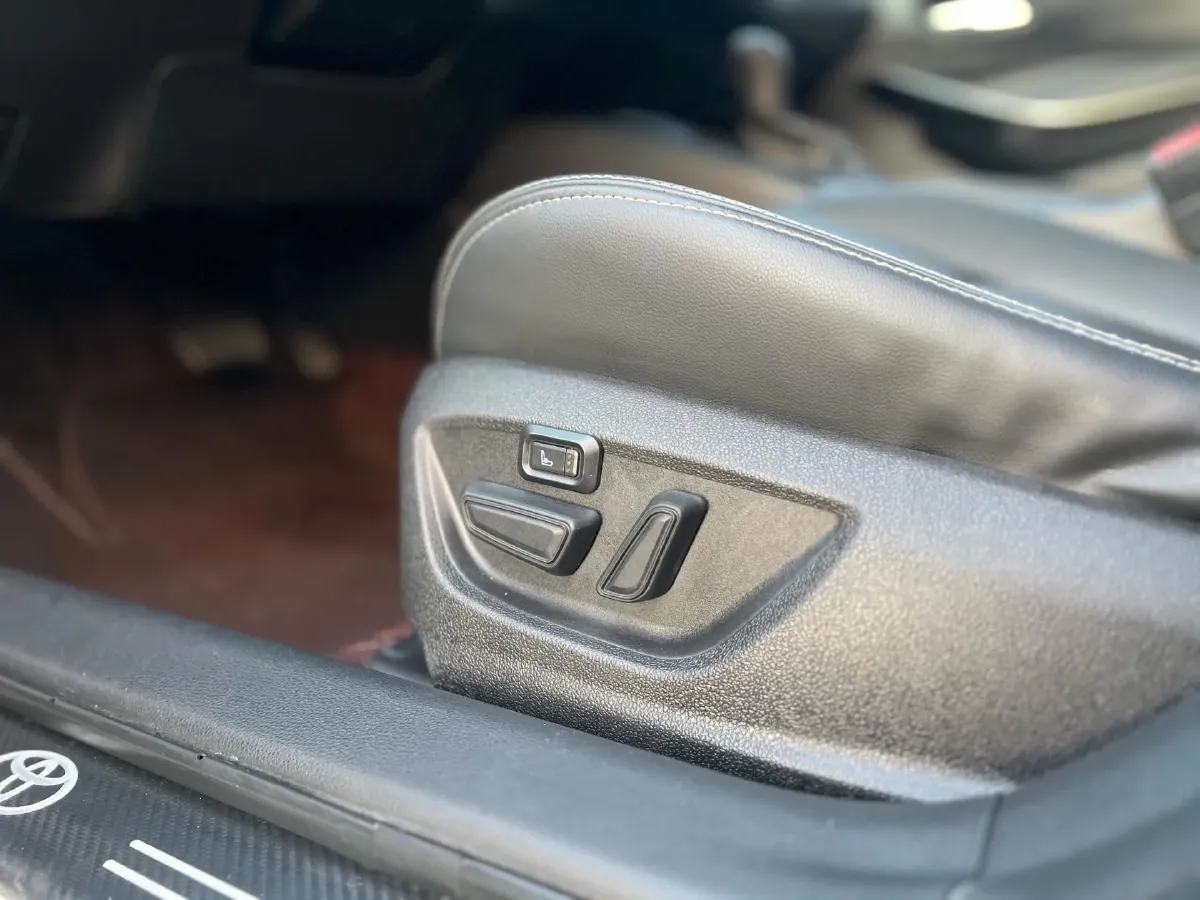 2022 Toyota Corolla 1.8L 98HP L4 E-CVT Hybrid,autocango,china used car exporter,china ev exporter,chinese used car exporter,chinese used ev exporter