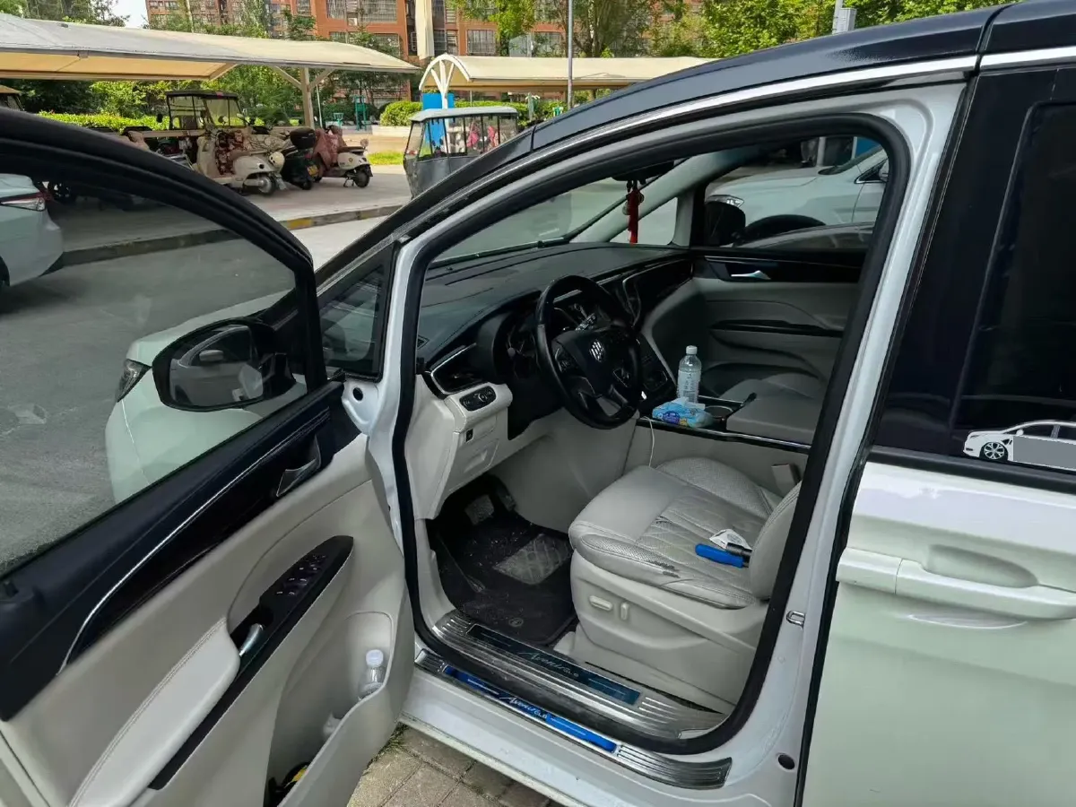 2018 Buick GL8 2.0T 260HP L4 6AT,autocango,china used car exporter,china ev exporter,chinese used car exporter,chinese used ev exporter