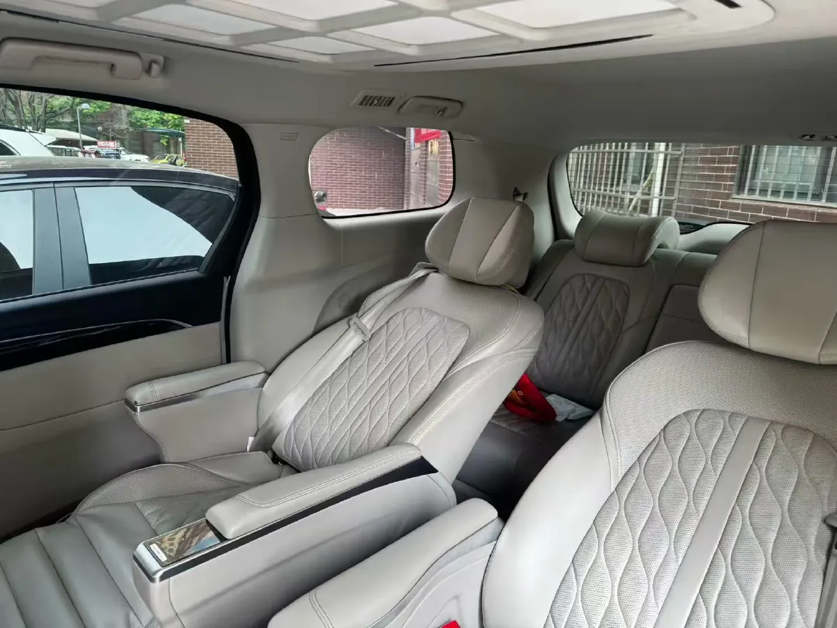 2018 Buick GL8 2.0T 260HP L4 6AT,autocango,china used car exporter,china ev exporter,chinese used car exporter,chinese used ev exporter