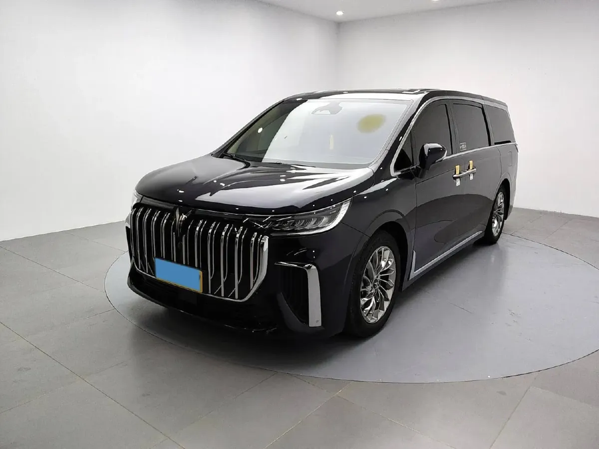 2022 Voyah Dream 1.5T 136HP L4 PHEV 25.57KWH,autocango,china used car exporter,china ev exporter,chinese used car exporter,chinese used ev exporter