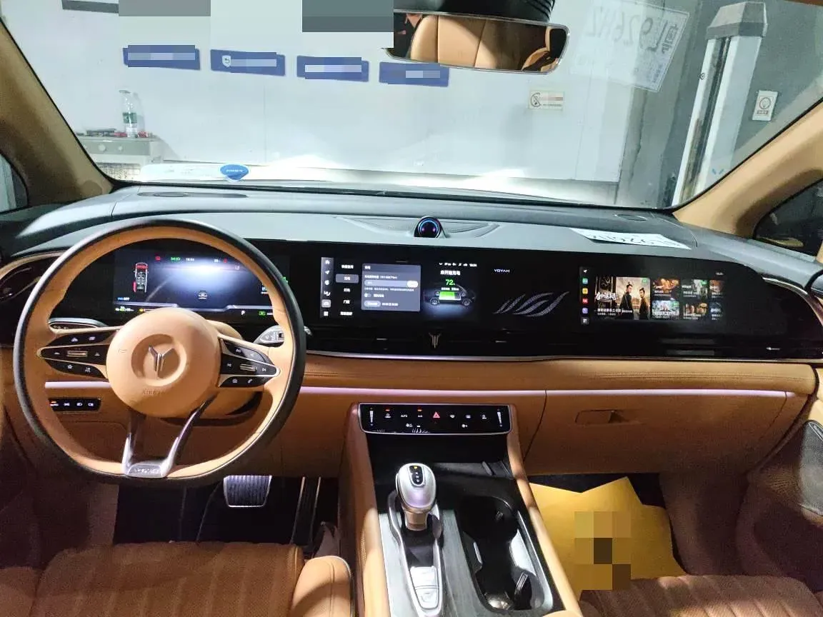 2022 Voyah Dream 1.5T 136HP L4 PHEV 25.57KWH,autocango,china used car exporter,china ev exporter,chinese used car exporter,chinese used ev exporter