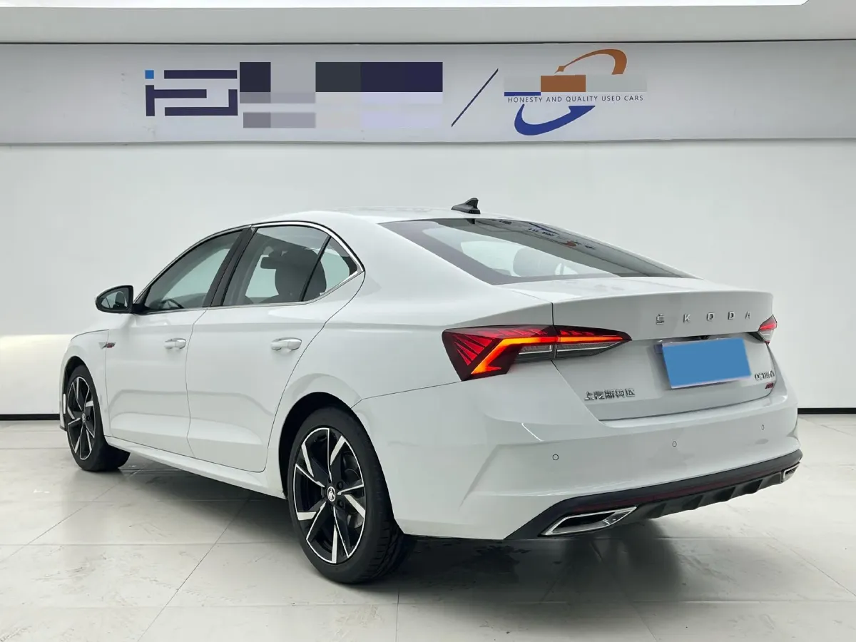 2023 Skoda Octavia 1.4T 150HP L4 7DCT,autocango,china used car exporter,china ev exporter,chinese used car exporter,chinese used ev exporter