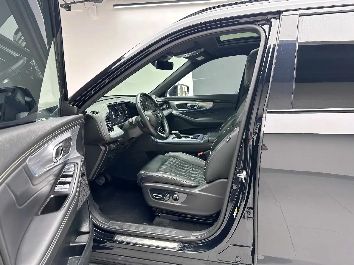 2022 GAC Trumpchi GS8 2.0T 252HP L4 8AT,autocango,china used car exporter,china ev exporter,chinese used car exporter,chinese used ev exporter