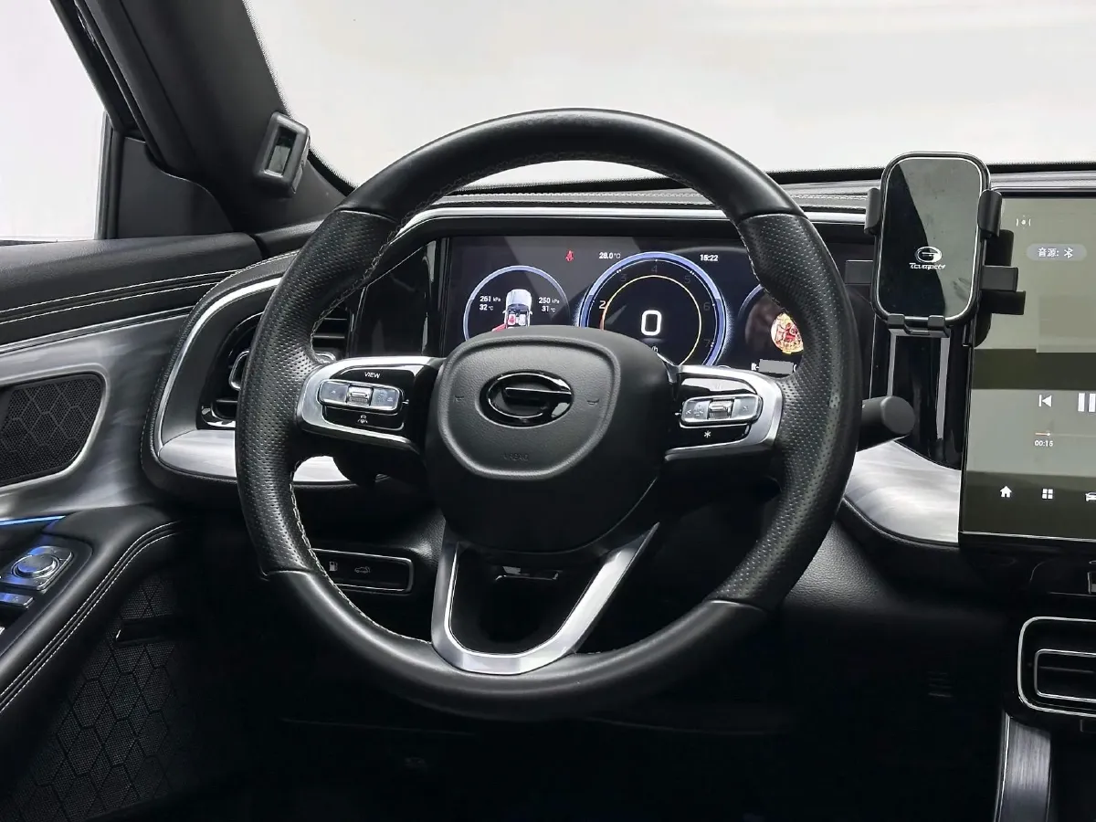 2022 GAC Trumpchi GS8 2.0T 252HP L4 8AT,autocango,china used car exporter,china ev exporter,chinese used car exporter,chinese used ev exporter