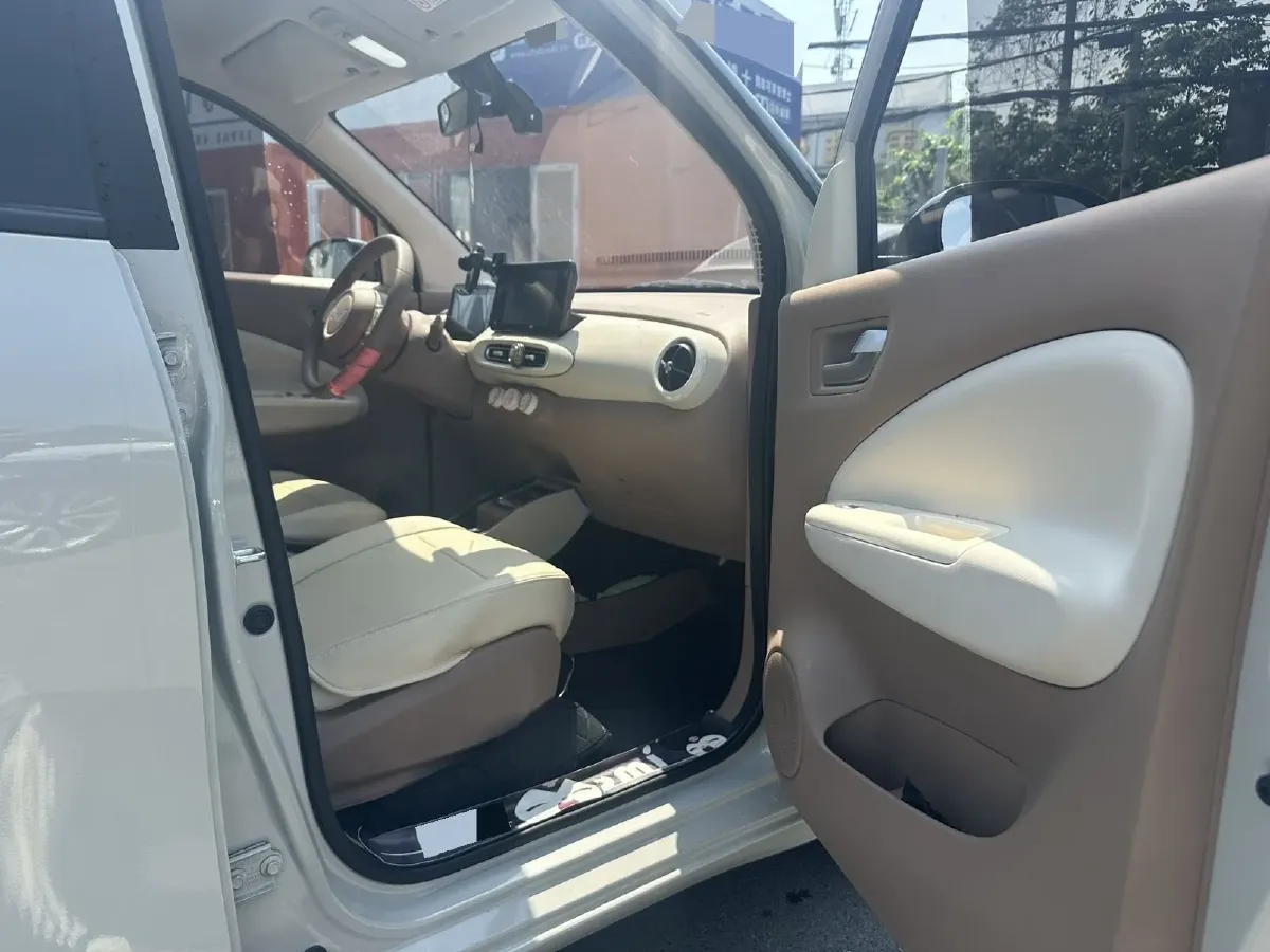 2025 WuLing HongGuang MINI EV BEV 16.2KWH,autocango,china used car exporter,china ev exporter,chinese used car exporter,chinese used ev exporter