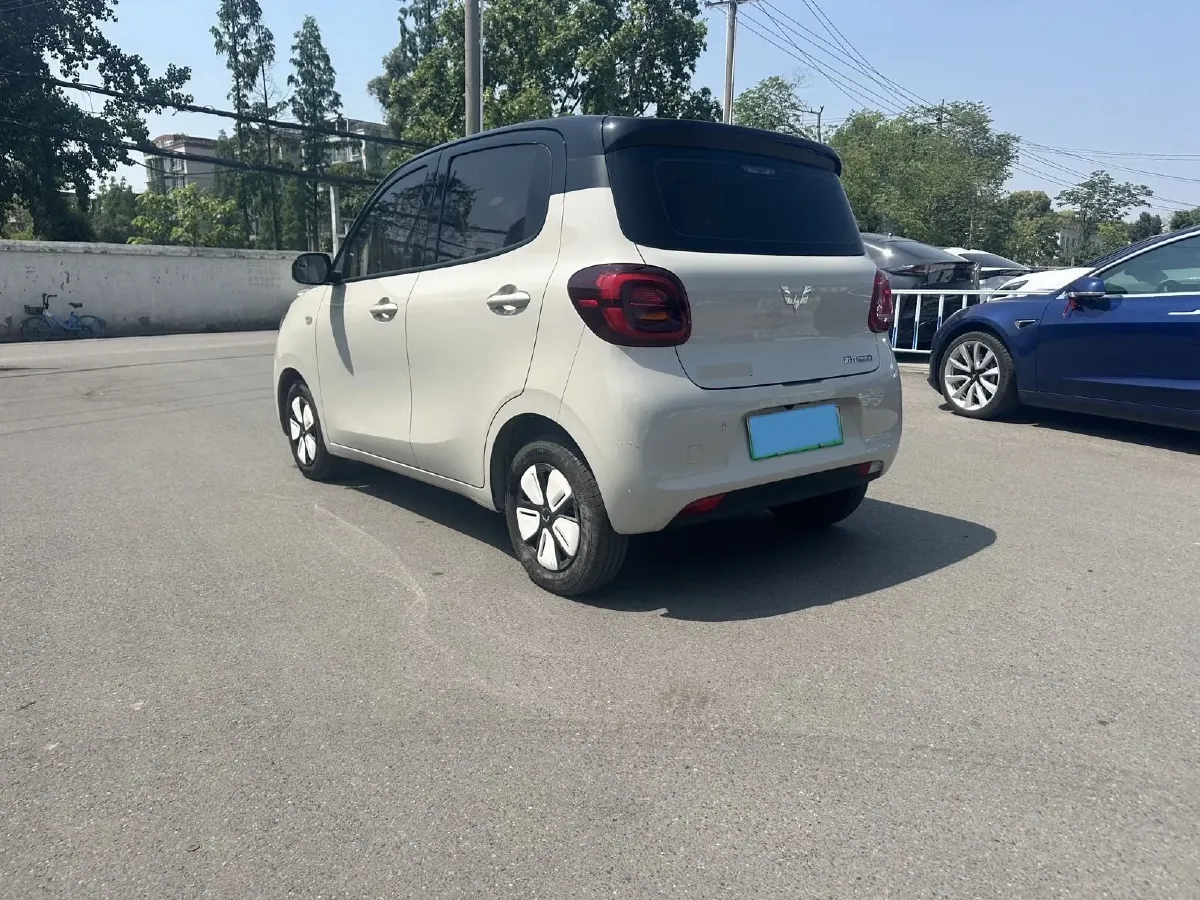 2025 WuLing HongGuang MINI EV BEV 16.2KWH,autocango,china used car exporter,china ev exporter,chinese used car exporter,chinese used ev exporter