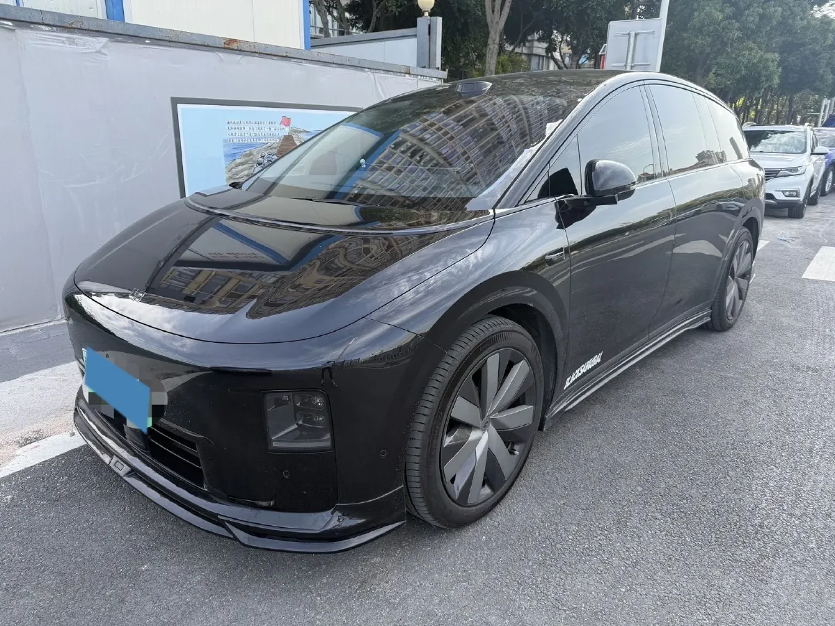 2025 Li i8 BEV,autocango,china used car exporter,china ev exporter,chinese used car exporter,chinese used ev exporter