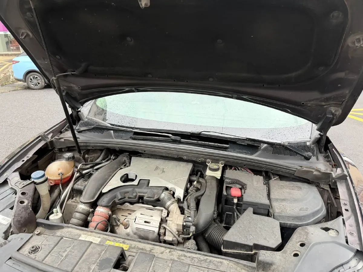 2014 DS 6 1.6T 167HP L4 6AT,autocango,china used car exporter,china ev exporter,chinese used car exporter,chinese used ev exporter