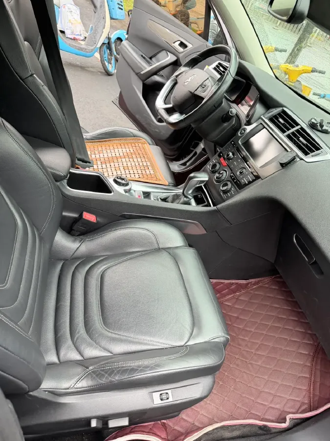 2014 DS 6 1.6T 167HP L4 6AT,autocango,china used car exporter,china ev exporter,chinese used car exporter,chinese used ev exporter