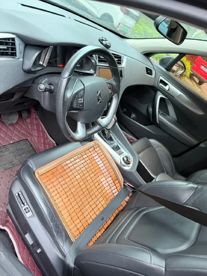 2014 DS 6 1.6T 167HP L4 6AT,autocango,china used car exporter,china ev exporter,chinese used car exporter,chinese used ev exporter