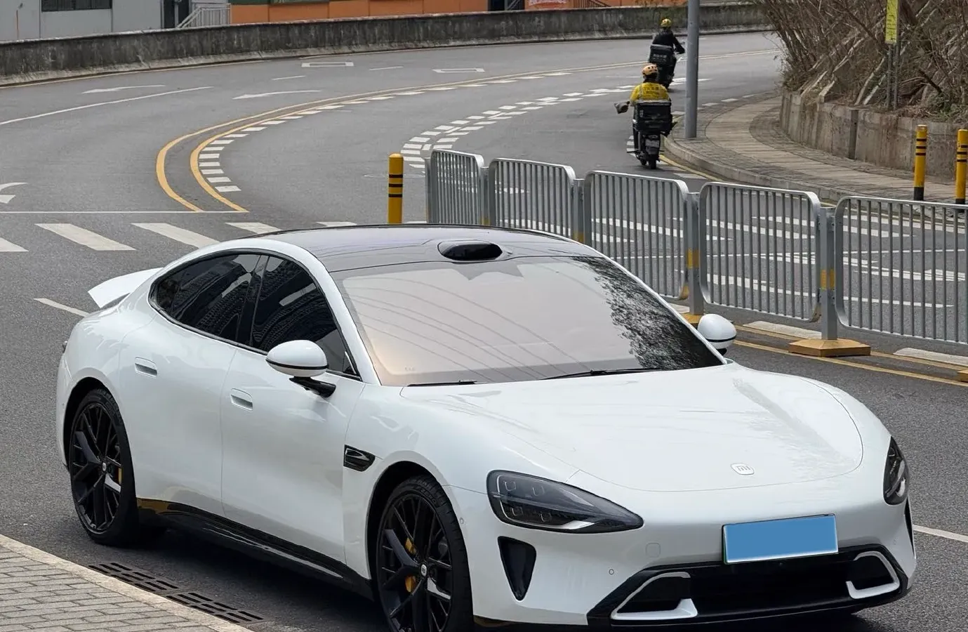 2024 MI SU7 BEV 101KWH,autocango,china used car exporter,china ev exporter,chinese used car exporter,chinese used ev exporter