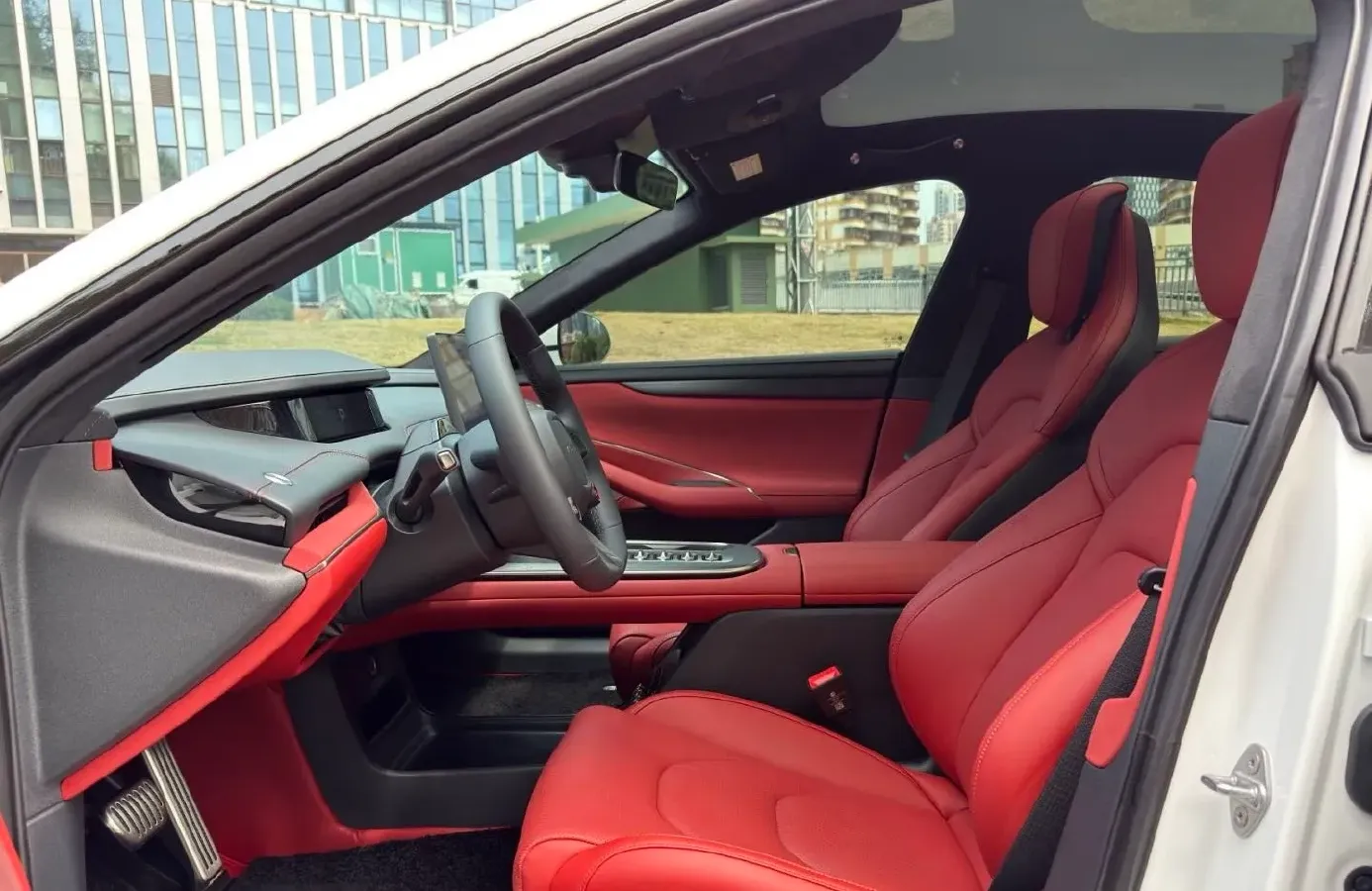 2024 MI SU7 BEV 101KWH,autocango,china used car exporter,china ev exporter,chinese used car exporter,chinese used ev exporter