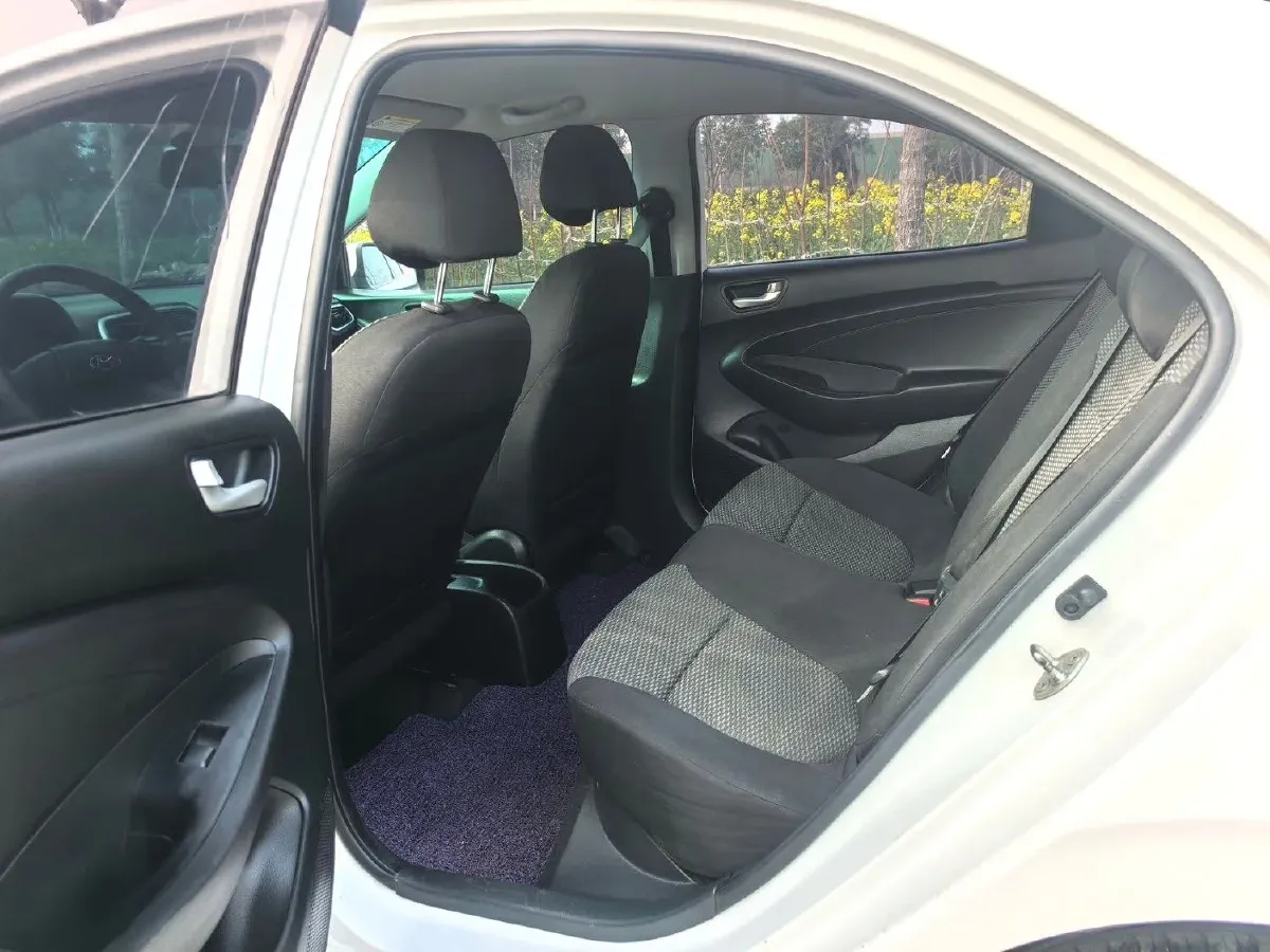 2020 Hyundai Reina 1.4L 95HP L4 5MT,autocango,china used car exporter,china ev exporter,chinese used car exporter,chinese used ev exporter