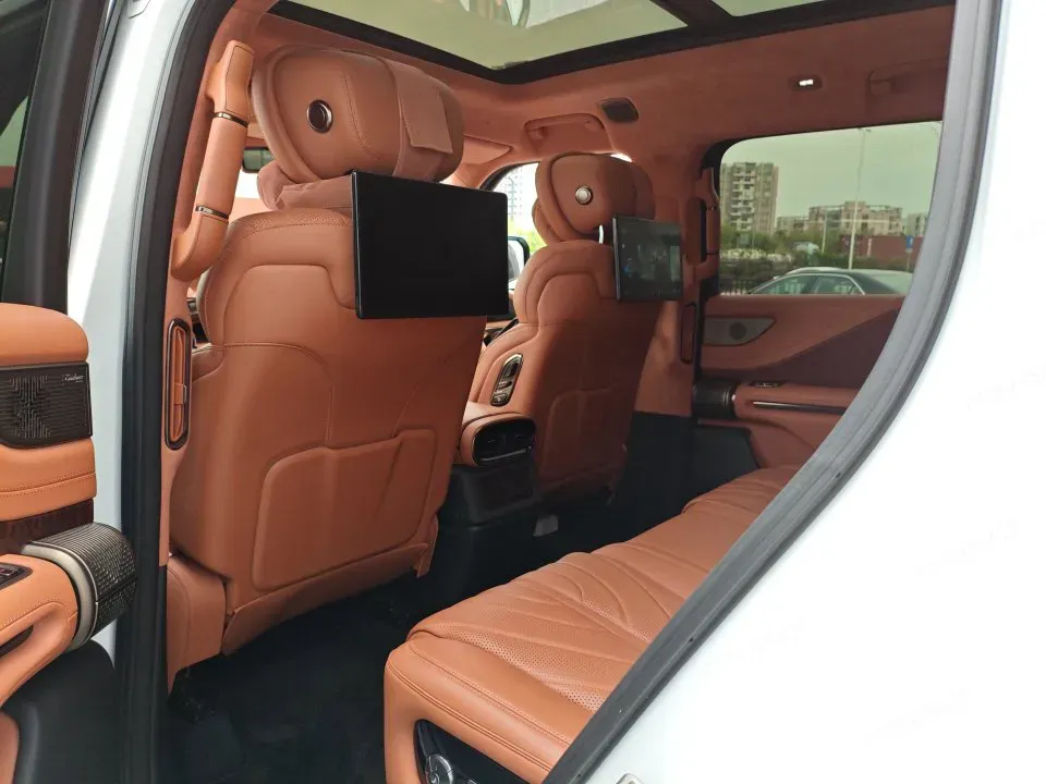 2023 YangWang U8 2.0T 272HP L4 REEV 49.05KWH,autocango,china used car exporter,china ev exporter,chinese used car exporter,chinese used ev exporter