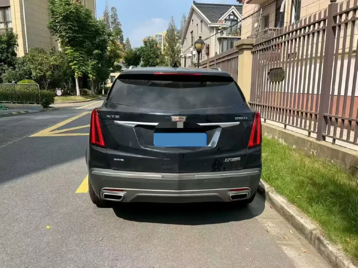 2021 Cadillac XT5 2.0T 237HP L4 9AT,autocango,china used car exporter,china ev exporter,chinese used car exporter,chinese used ev exporter