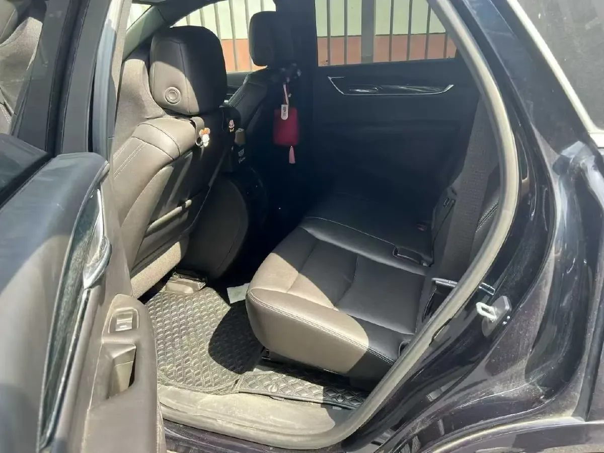 2021 Cadillac XT5 2.0T 237HP L4 9AT,autocango,china used car exporter,china ev exporter,chinese used car exporter,chinese used ev exporter