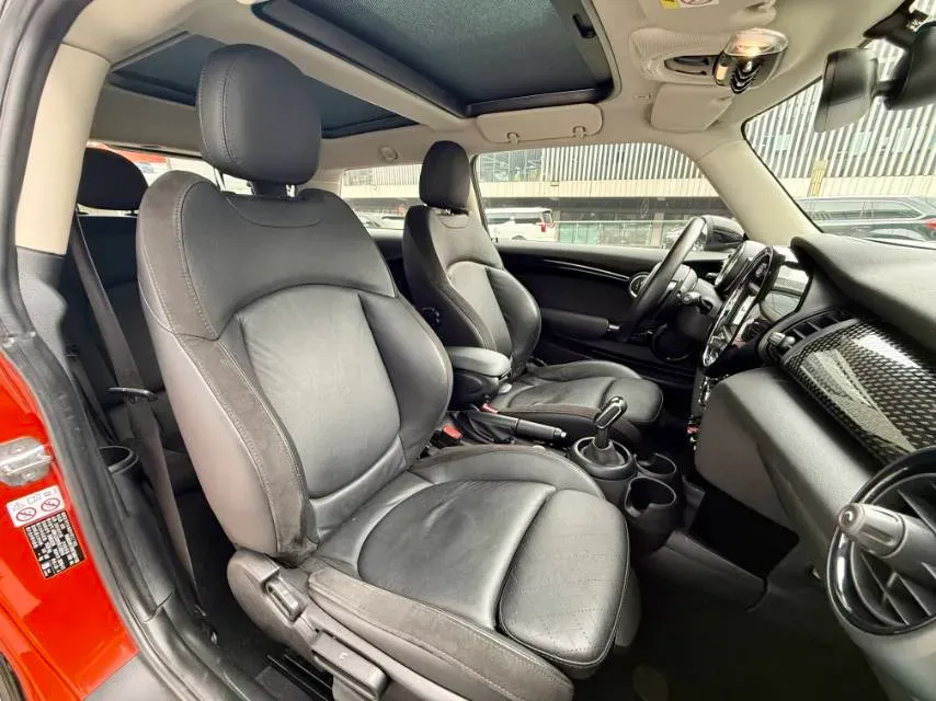 2018 MINI MINI 2.0T 192HP L4 7DCT,autocango,china used car exporter,china ev exporter,chinese used car exporter,chinese used ev exporter